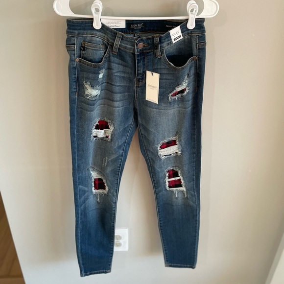 Judy Blue - Mid Rise Red Buffalo Plaid Skinny Jeans - Size 29/9 - NWT - Picture 8 of 15